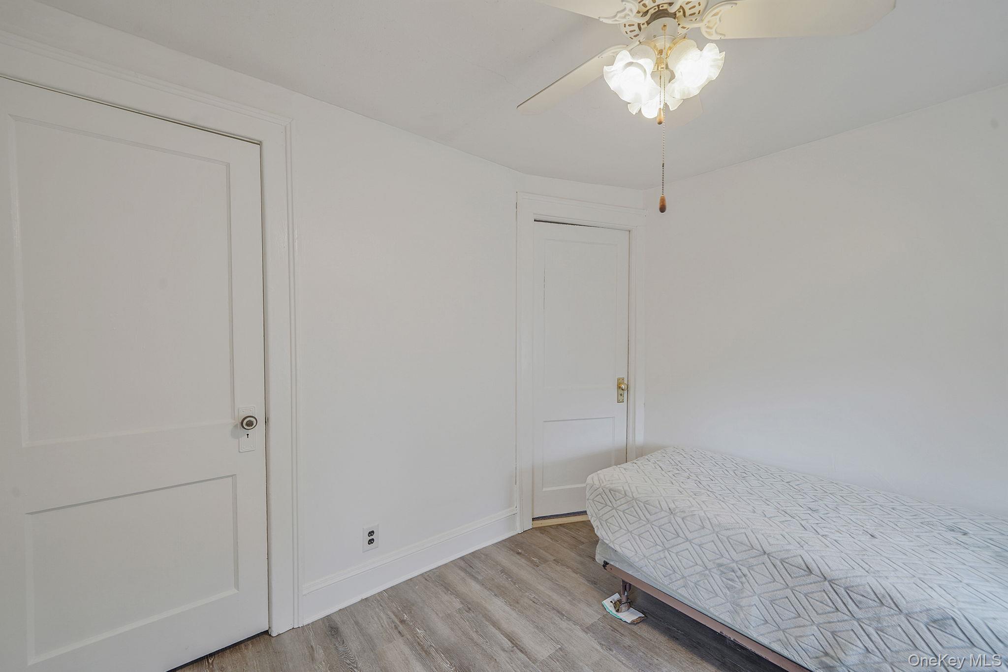44 Redmond Avenue Bay Shore, NY 11706 - Photo 15 of 20 Bedroom 2 angle
