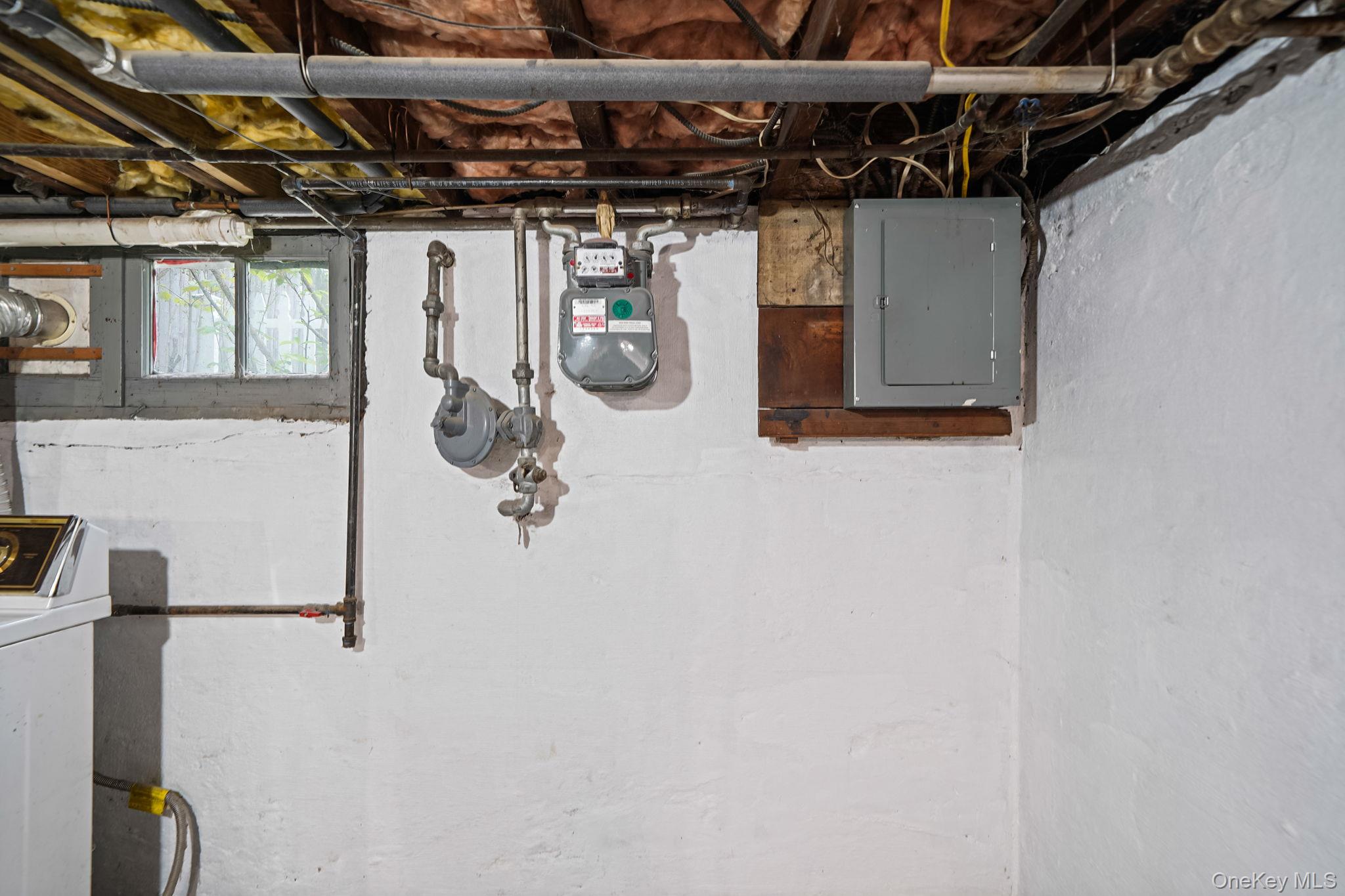 44 Redmond Avenue Bay Shore, NY 11706 - Photo 20 of 20 electric panel and gas meter