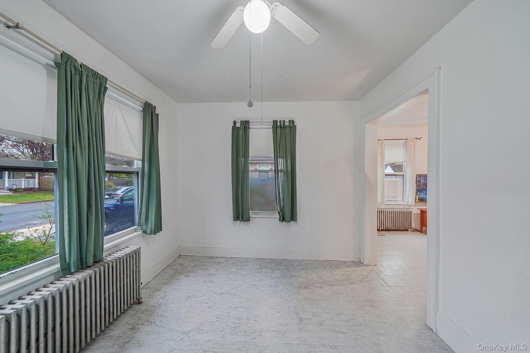 44 Redmond Avenue Bay Shore, NY 11706 - Photo 10 of 20 Bonus room
