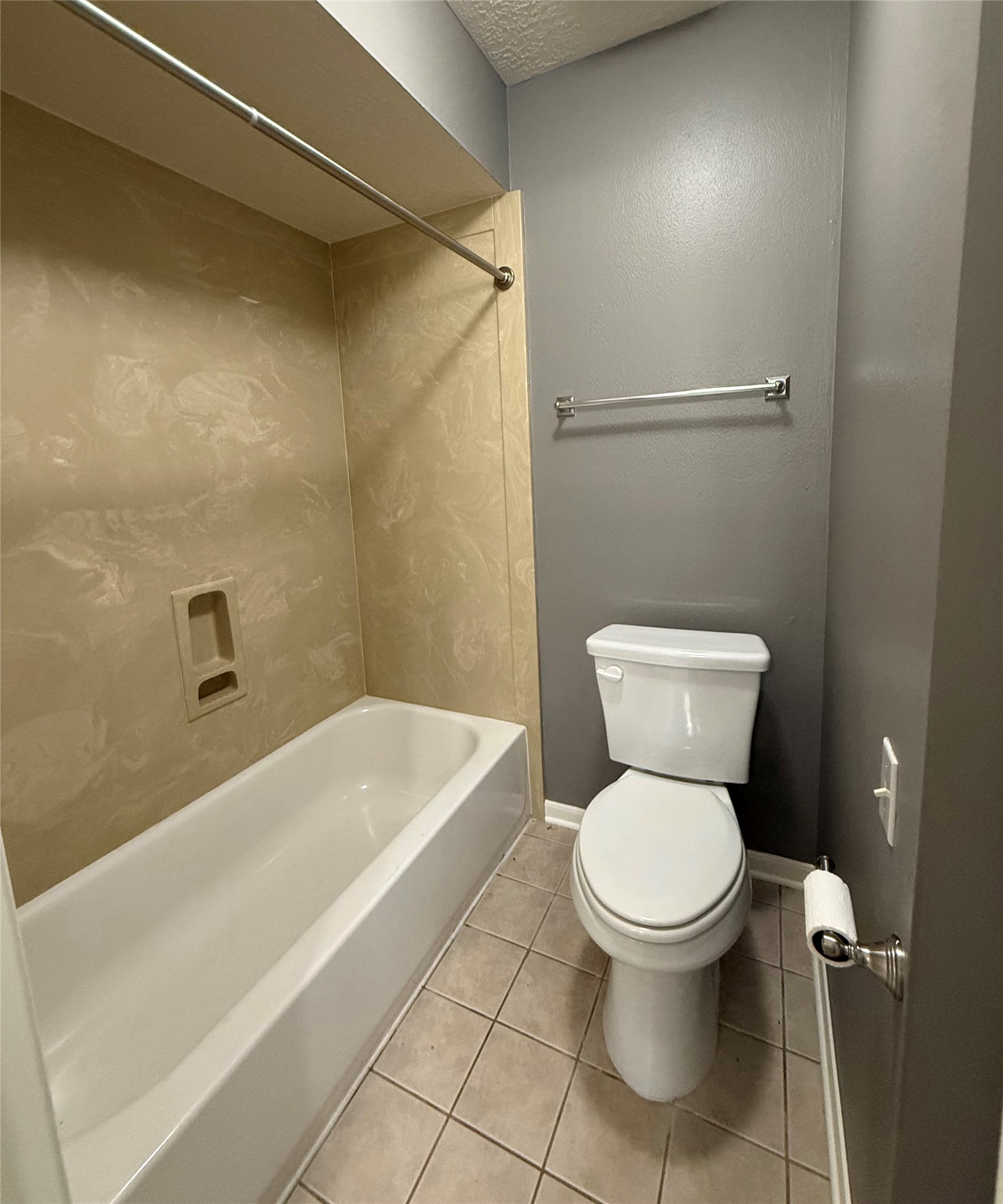 18751 FM 1484 Road Conroe, TX 77303 - Photo 26 of 36 Full Bathroom 2