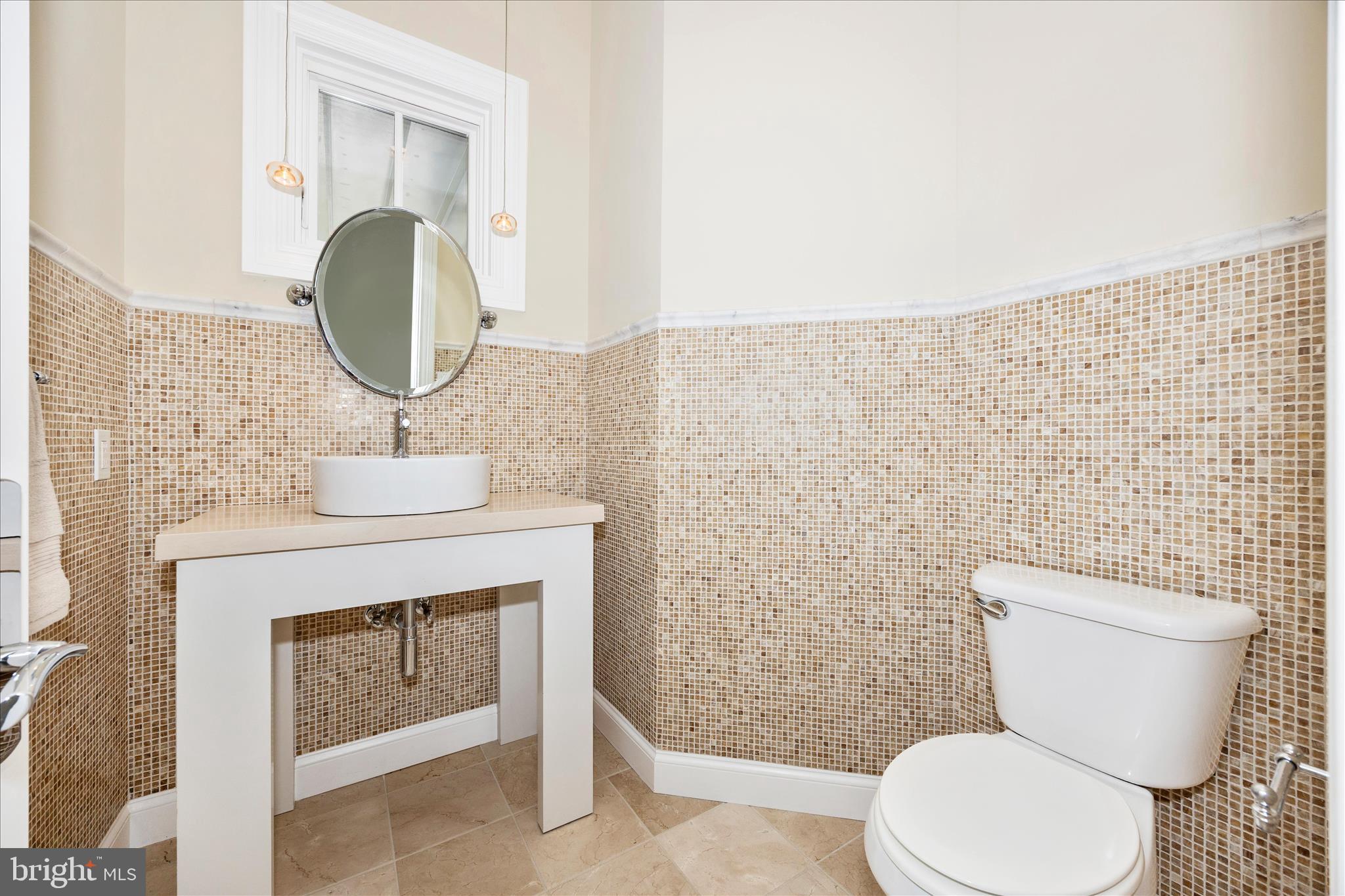 21612 Ripplemead Drive Gaithersburg, MD 20882 - Photo 36 of 129 Powder Room Main fl.