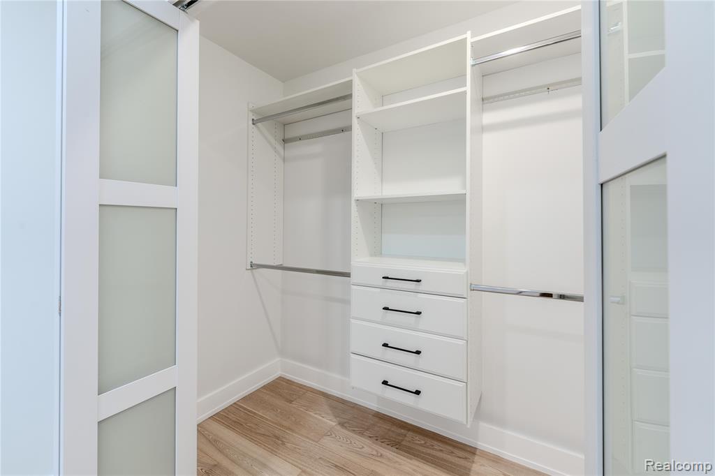 5539 Raven Road Bloomfield Hills, MI 48301 - Photo 17 of 33