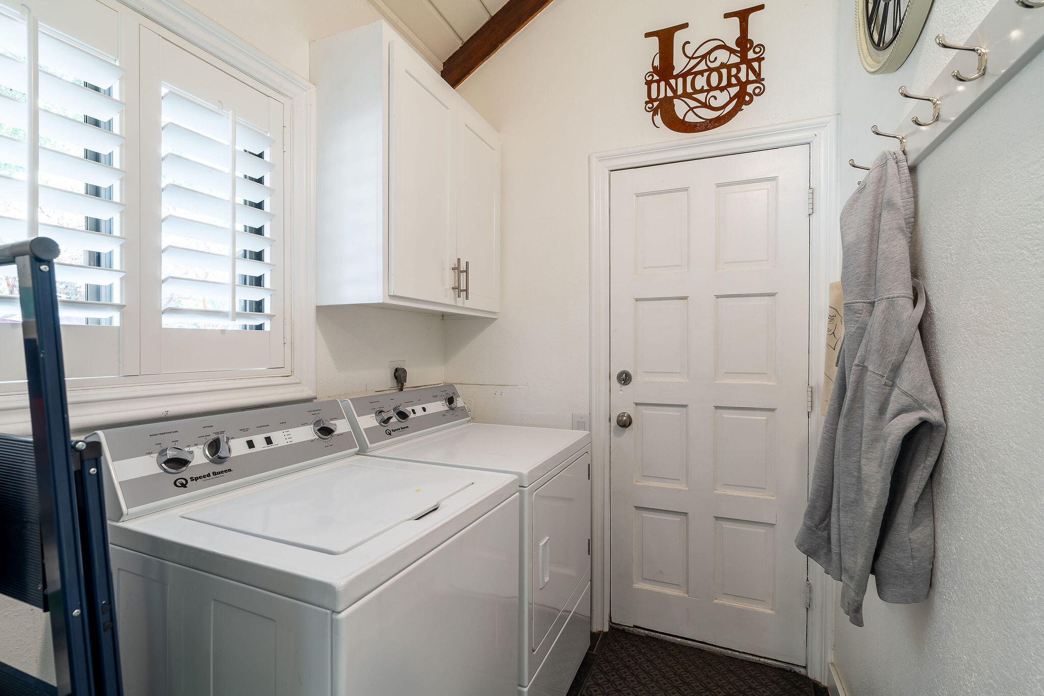 55599 Encino Road Idyllwild, CA 92549 - Photo 30 of 66 a utility room with dryer and washer