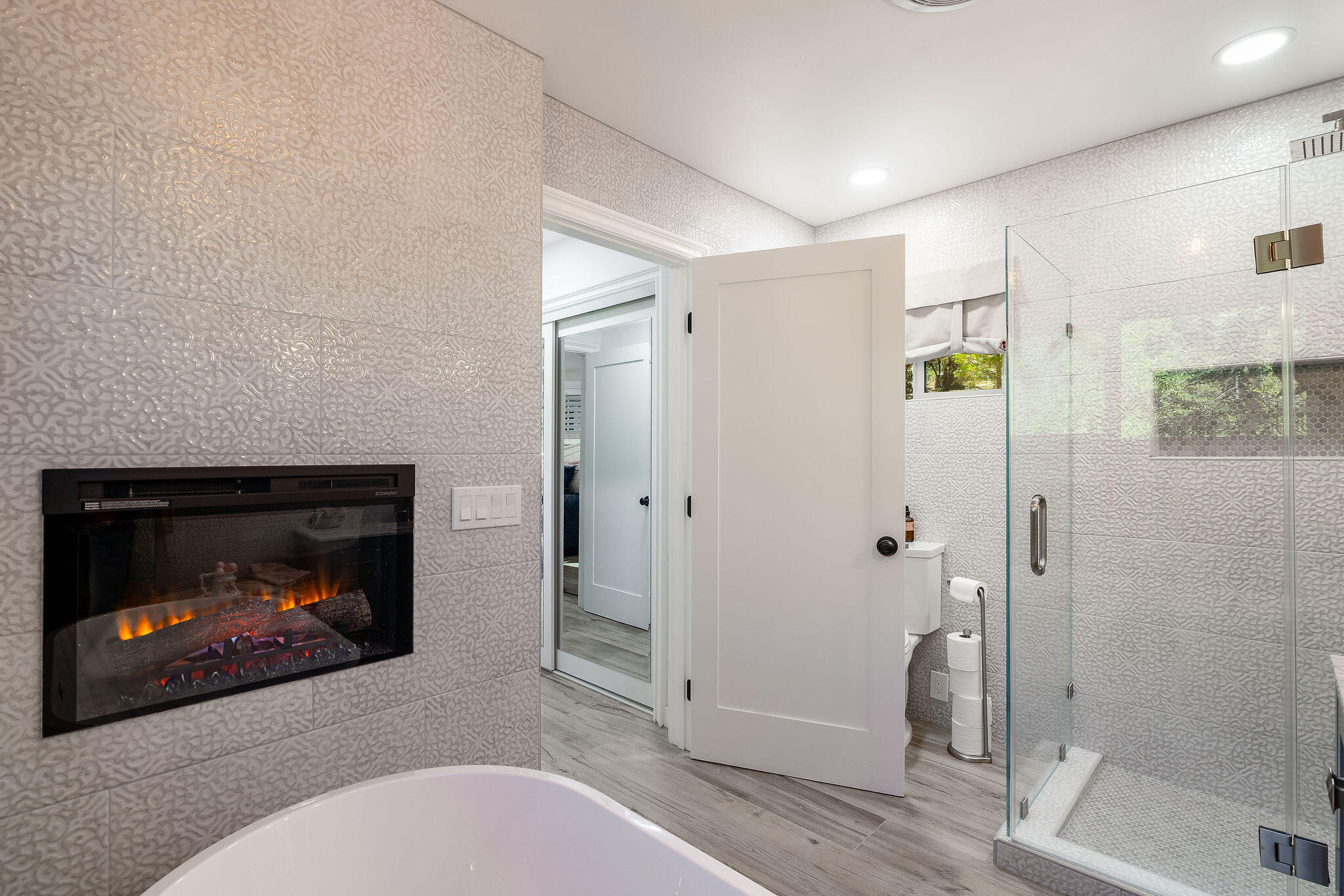 55599 Encino Road Idyllwild, CA 92549 - Photo 46 of 66 a living room with a fireplace