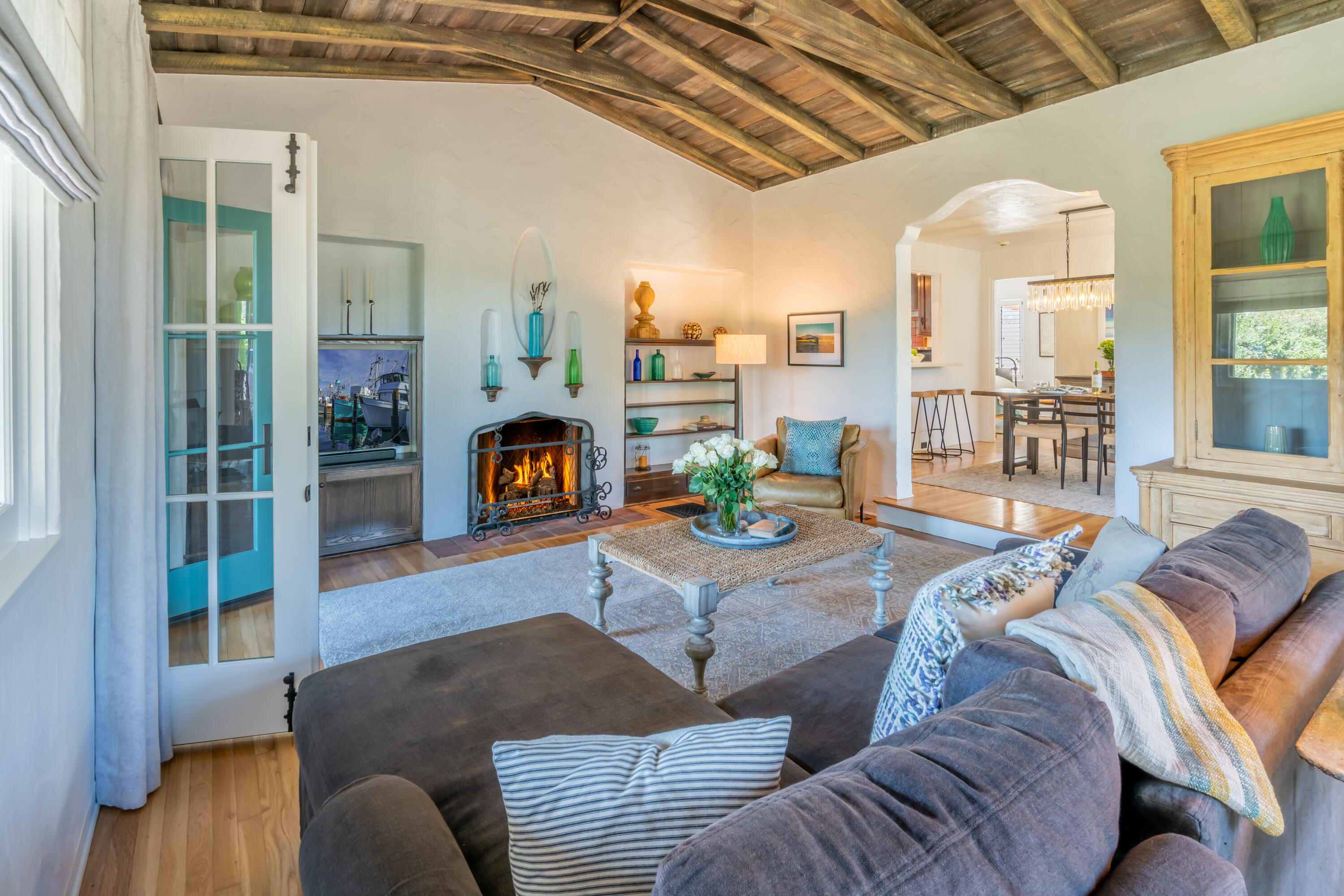 2328 State Street Santa Barbara, CA 93105 - Photo 3 of 22 State BB-14