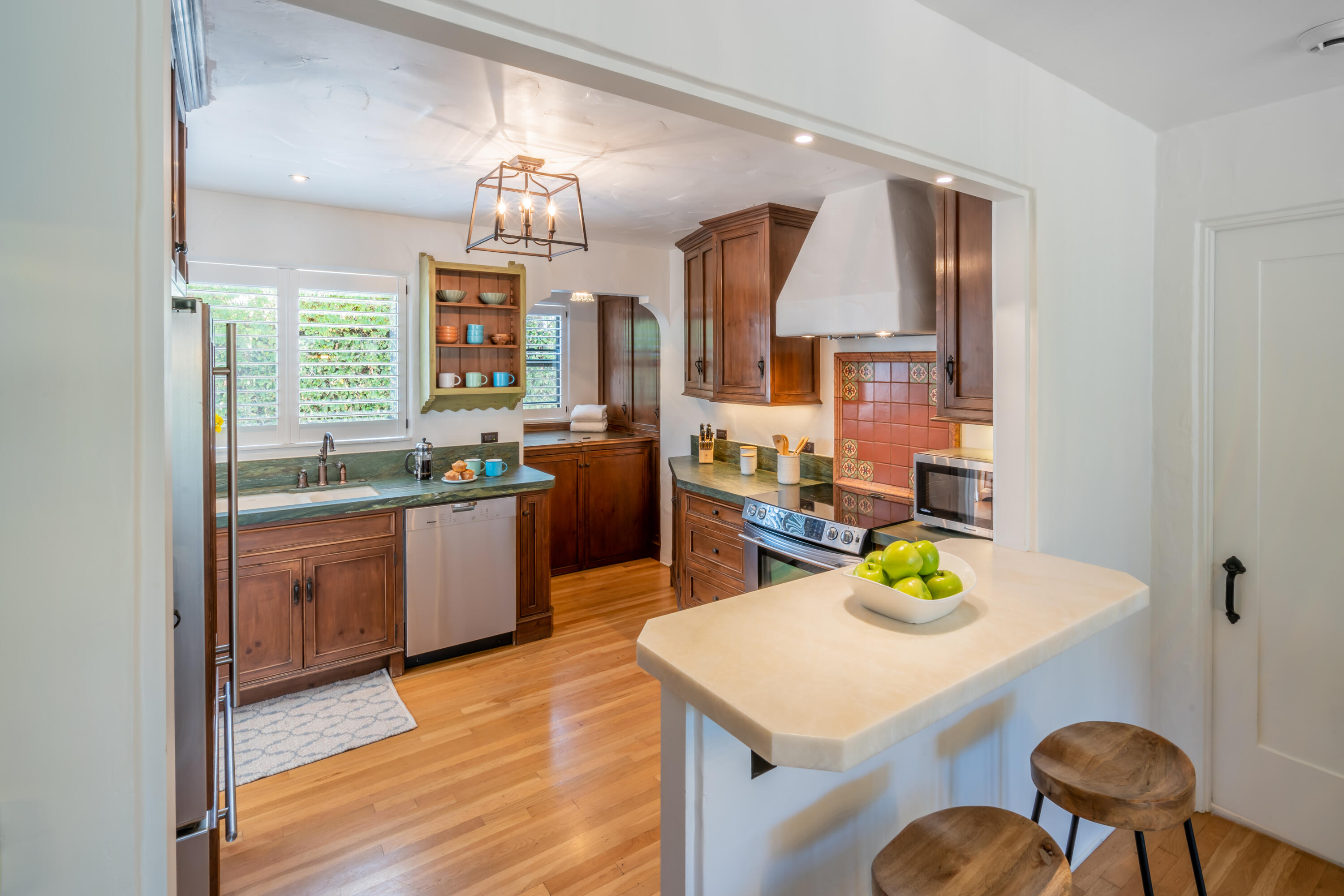 2328 State Street Santa Barbara, CA 93105 - Photo 7 of 22 State BB-18