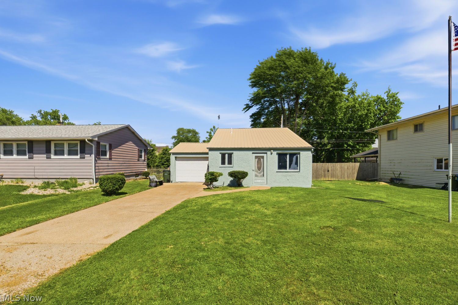 445 Morton Road Vermilion, OH 44089 - Photo 4 of 39