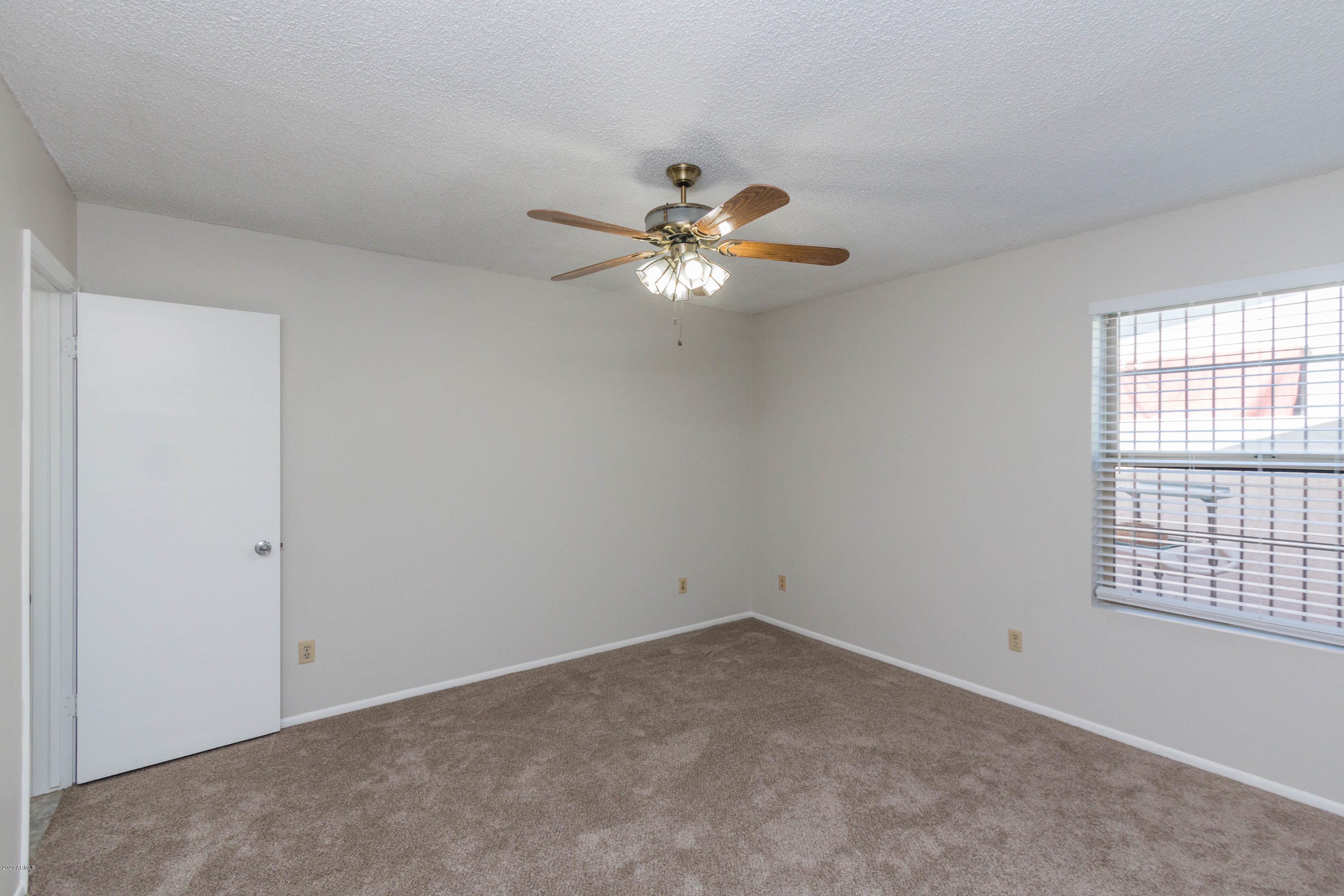 4042 West Hatcher Road Phoenix, AZ 85051 - Photo 23 of 31 DS00266 (23 of 32)