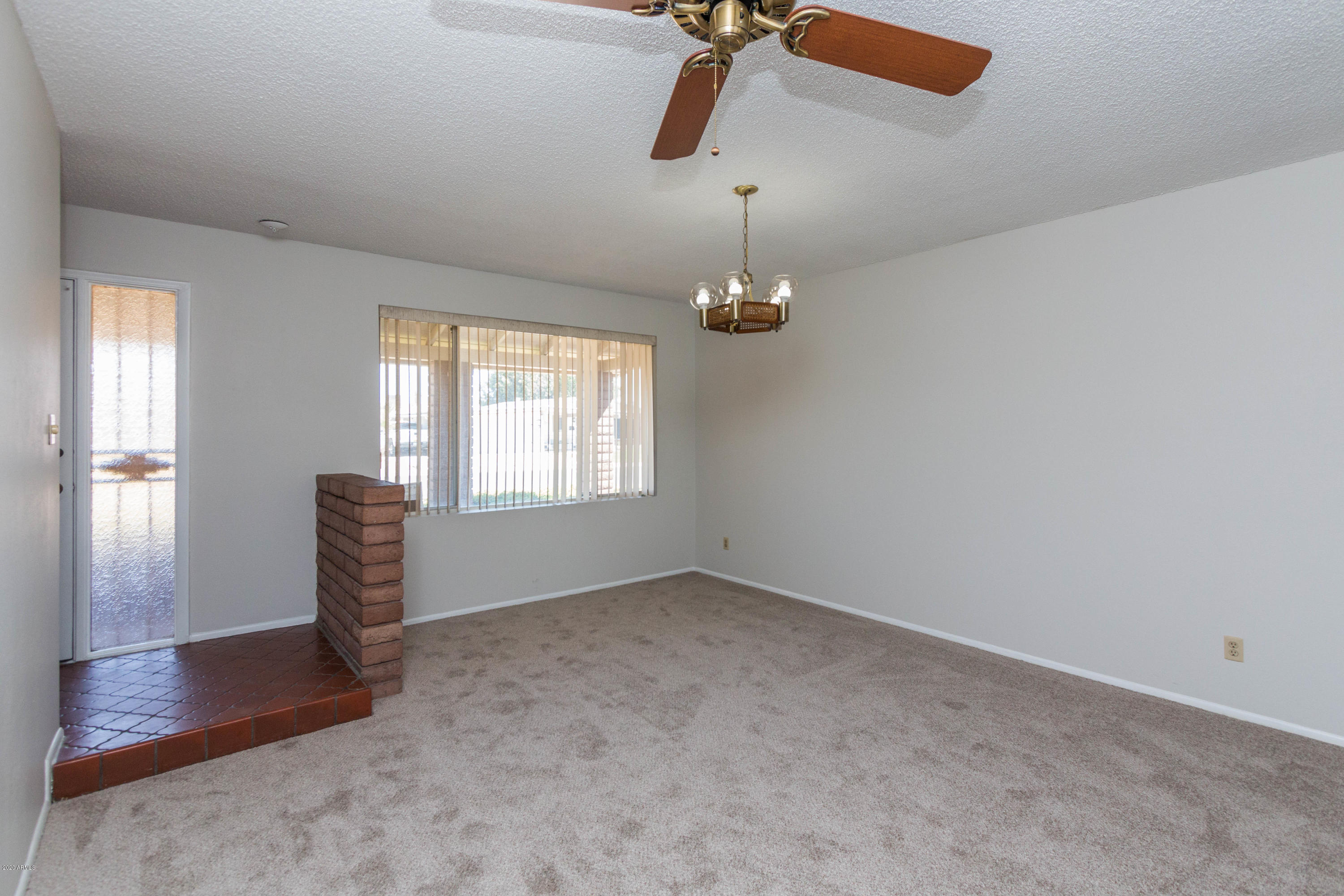 4042 West Hatcher Road Phoenix, AZ 85051 - Photo 7 of 31 DS00266 (7 of 32)