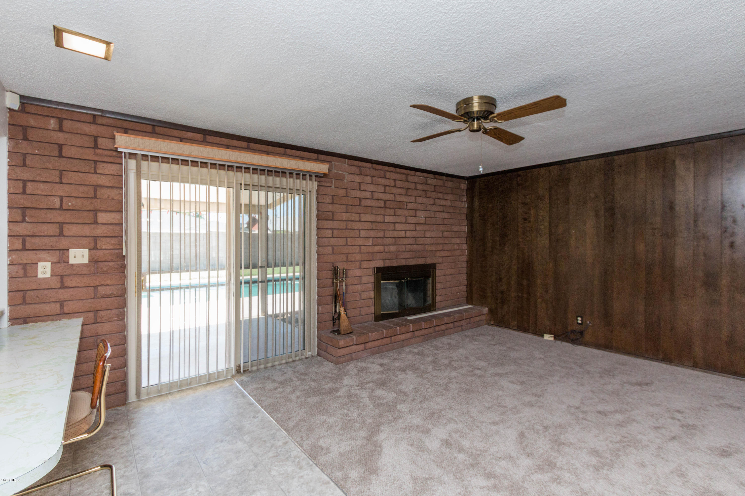 4042 West Hatcher Road Phoenix, AZ 85051 - Photo 8 of 31 DS00266 (8 of 32)