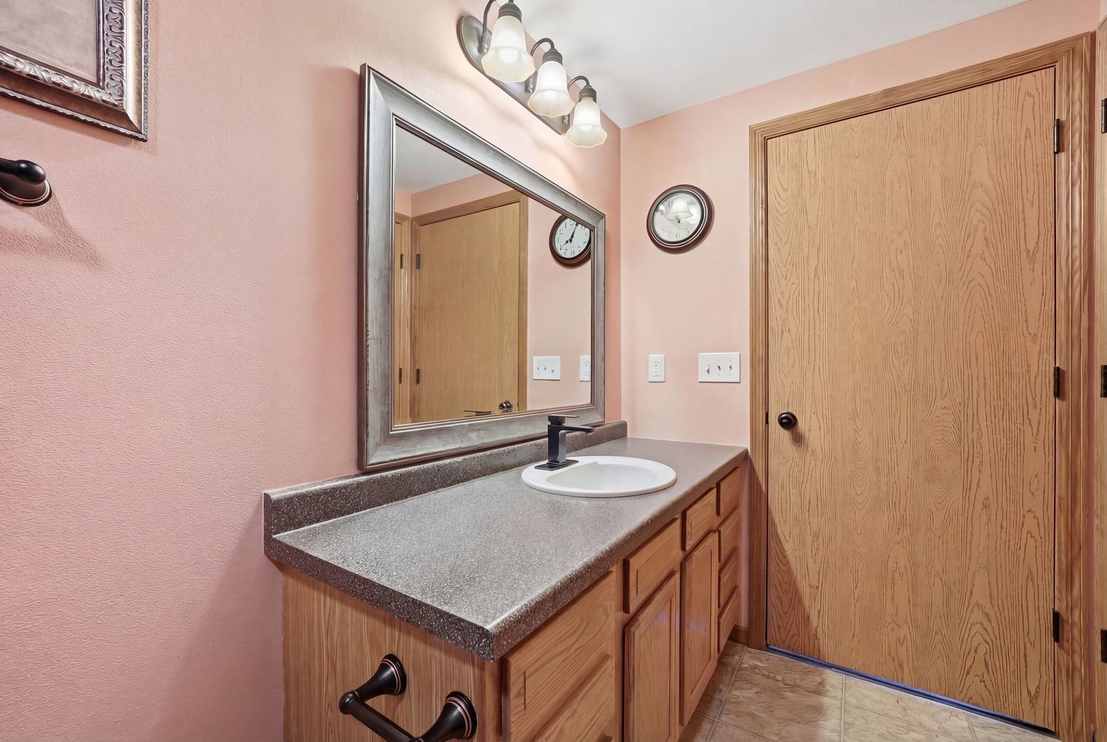 23007 Lovell Road Sycamore, IL 60178 - Photo 28 of 40 Gallery Image 28