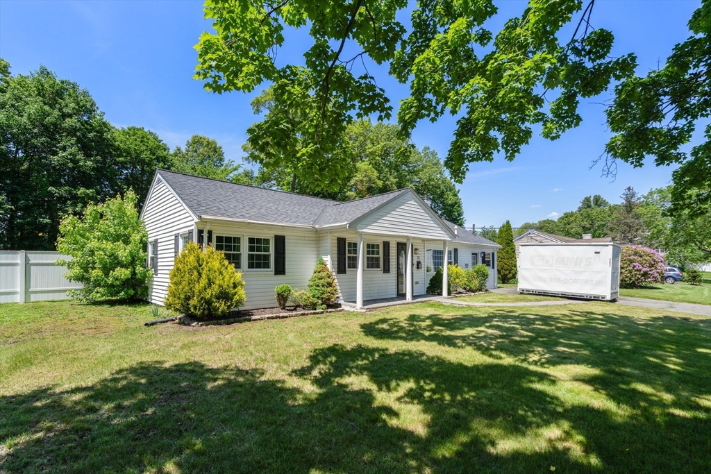 22 Wethersfield Road Natick, MA 01760 - Photo 2 of 38