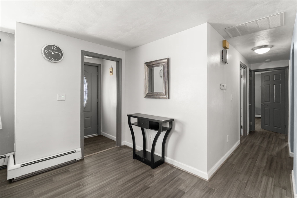 22 Wethersfield Road Natick, MA 01760 - Photo 3 of 38