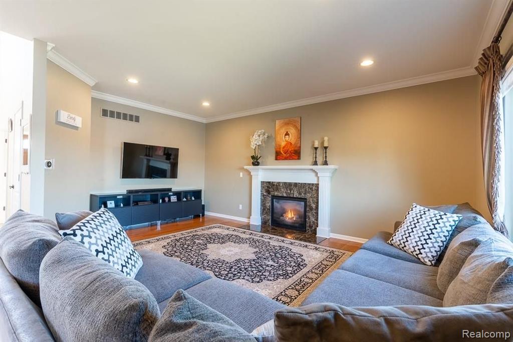 2168 East Shore Drive Rochester Hills, MI 48307 - Photo 19 of 52