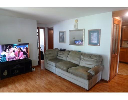 89 Groton Street Springfield, MA 01129 - Photo 3 of 8