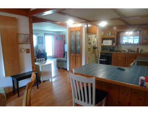89 Groton Street Springfield, MA 01129 - Photo 5 of 8