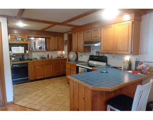 89 Groton Street Springfield, MA 01129 - Photo 6 of 8