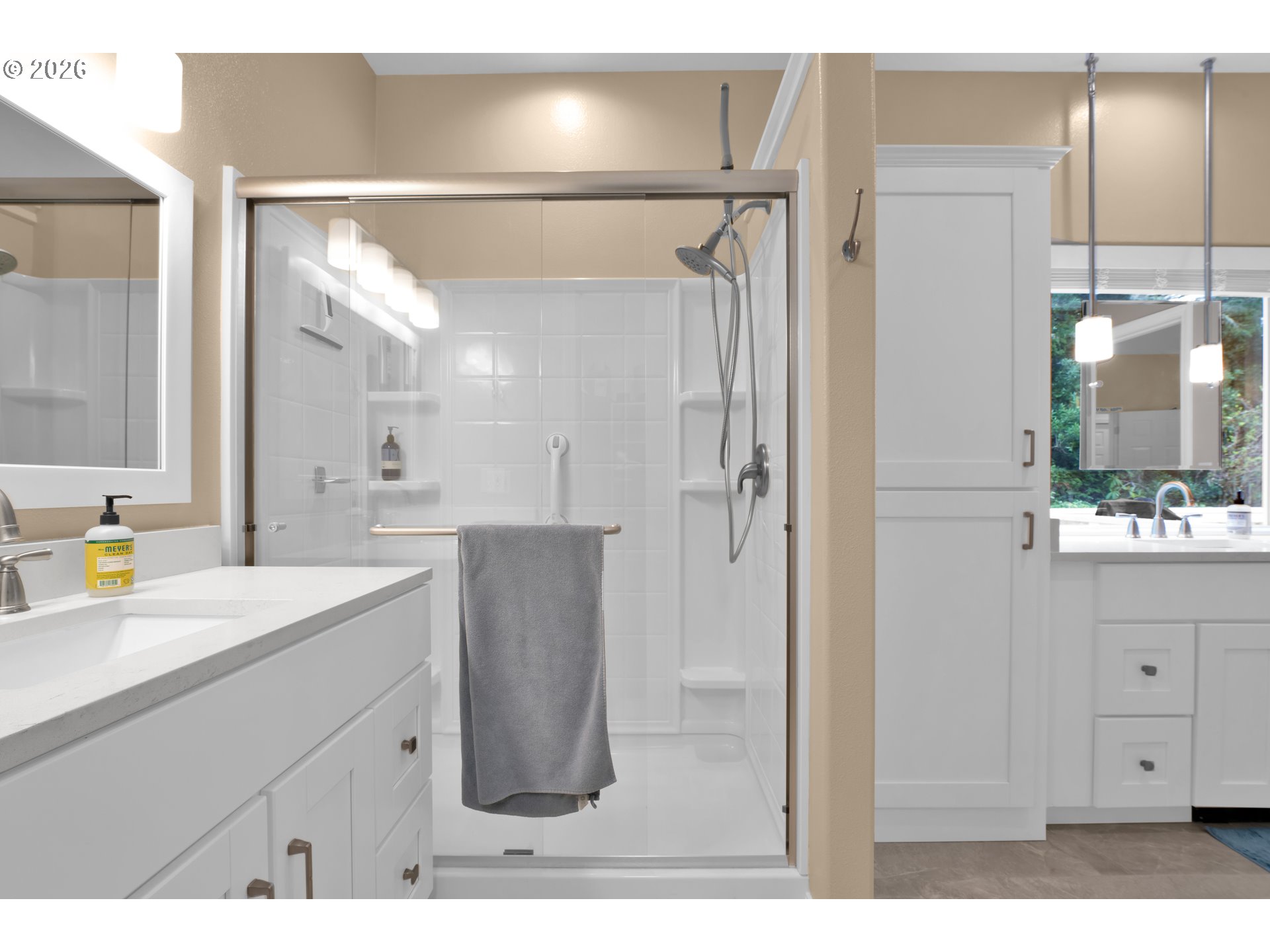 88017 South Wind Jammer Street Florence, OR 97439 - Photo 31 of 48 a bathroom with a sink and a mirror