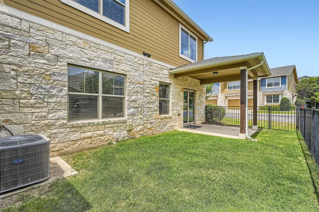 $2,300 | 516 East Slaughter Lane, Unit 1101, Austin, TX 78744