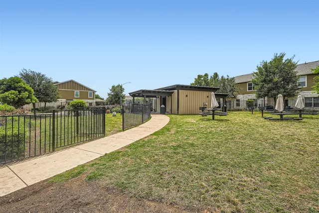 $2,300 | 516 East Slaughter Lane, Unit 1101, Austin, TX 78744