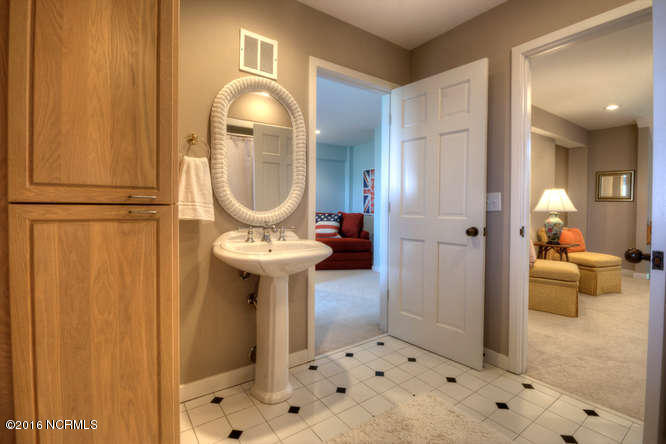 230 Beach Road North Wilmington, NC 28411 - Photo 16 of 34 230 Beach Rd N-small-020-87-Bathroom-666