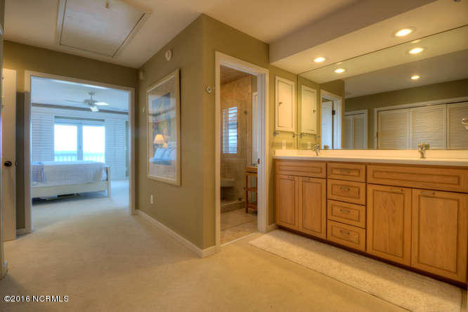 230 Beach Road North Wilmington, NC 28411 - Photo 23 of 34 230 Beach Rd N-small-031-83-Bathroom-666