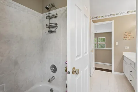 $700,000 | 2900 Andrus Drive, West Chicago, IL 60185