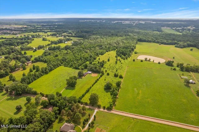$265,000 | Smith-carr Rd Road, Canton, MS 39046