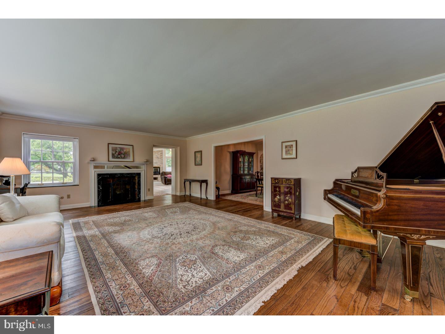 1446 Rydal Road Rydal, PA 19046 - Photo 5 of 22 Living Room