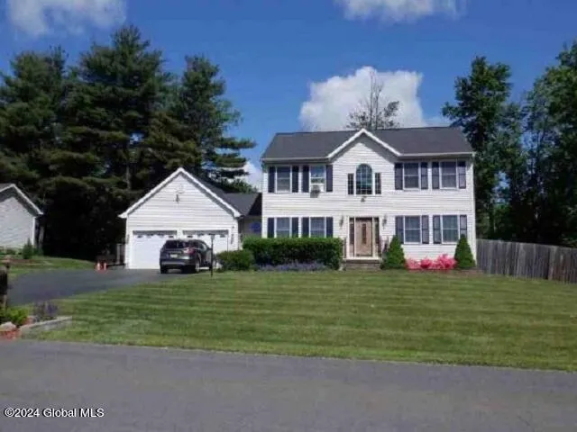 $405,800 | 1 Squire Road, Colonie, NY 12304