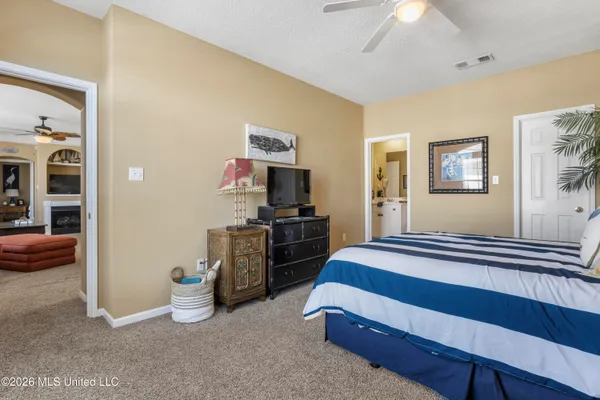 $235,900 | 2252 Beach Drive, Unit 2304, Gulfport, MS 39507