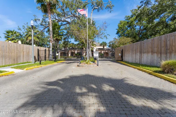 $235,900 | 2252 Beach Drive, Unit 2304, Gulfport, MS 39507