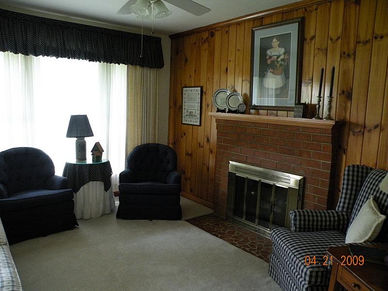 6549 Newland Road Roanoke, VA 24019 - Photo 4 of 29 Living room