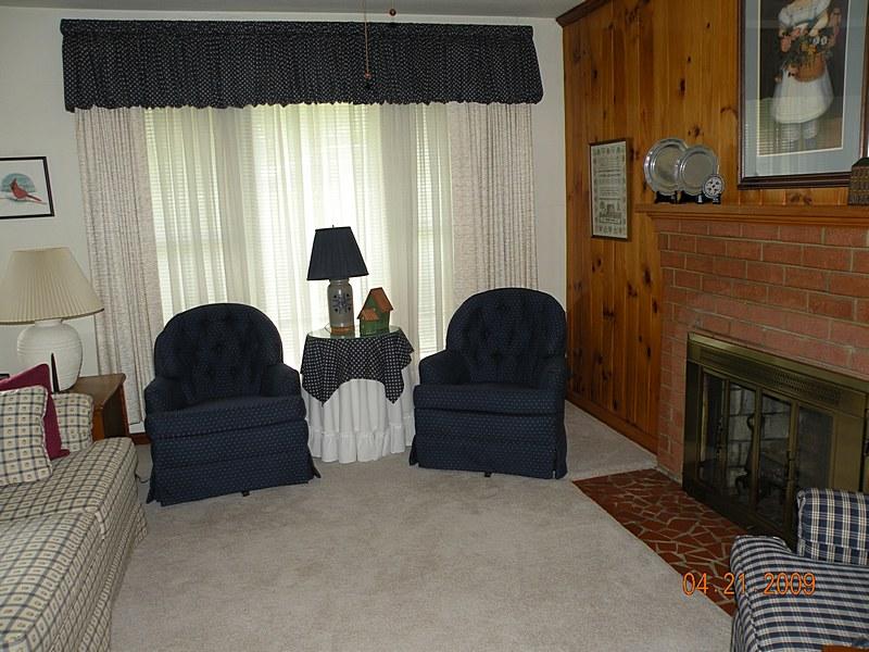 6549 Newland Road Roanoke, VA 24019 - Photo 5 of 29 living room photo 2