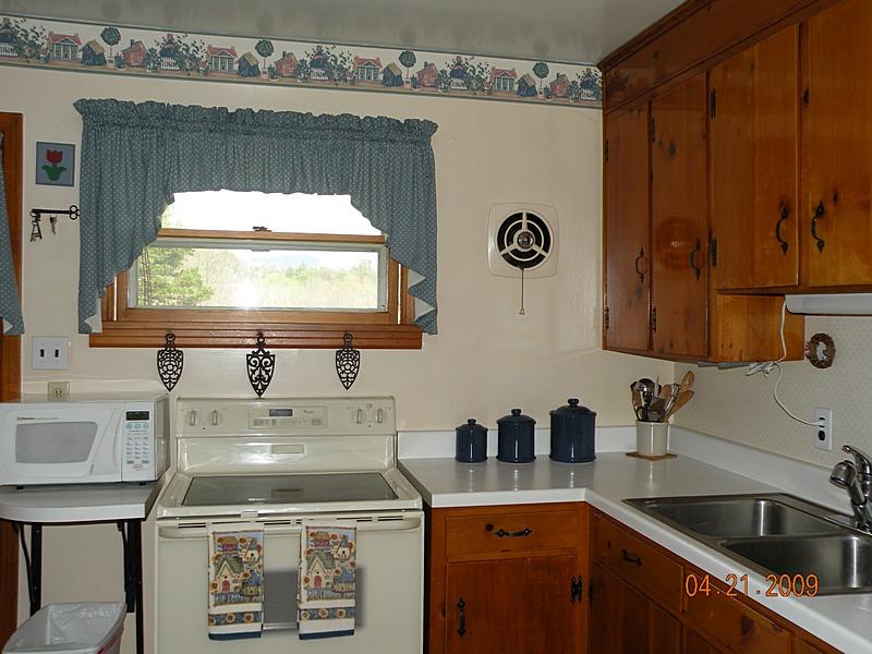 6549 Newland Road Roanoke, VA 24019 - Photo 10 of 29 Kitchen photo 2