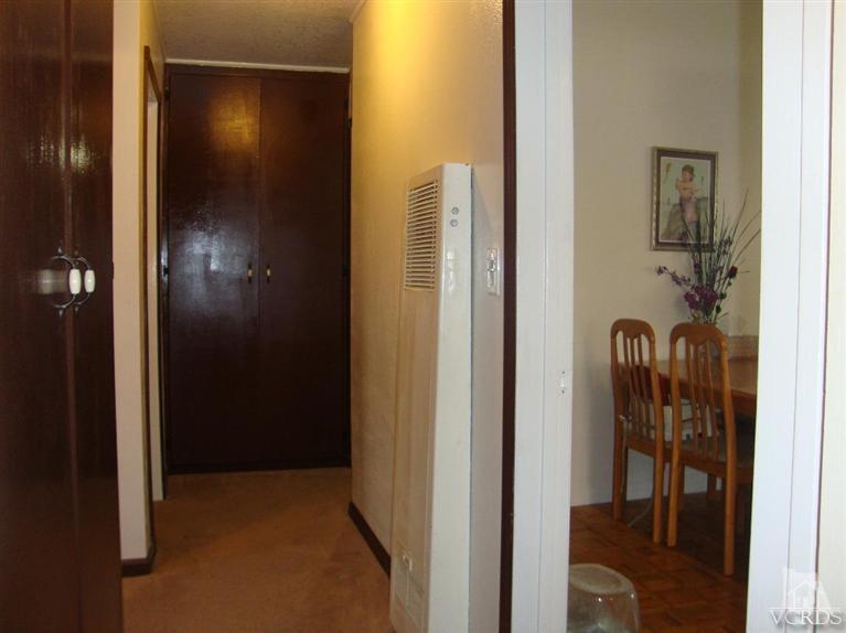 925 Rialto Street Oxnard, CA 93035 - Photo 17 of 20 a view of livingroom with a hallway