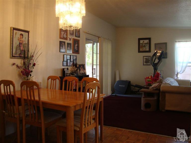 925 Rialto Street Oxnard, CA 93035 - Photo 7 of 20 a view of a dining room with furniture