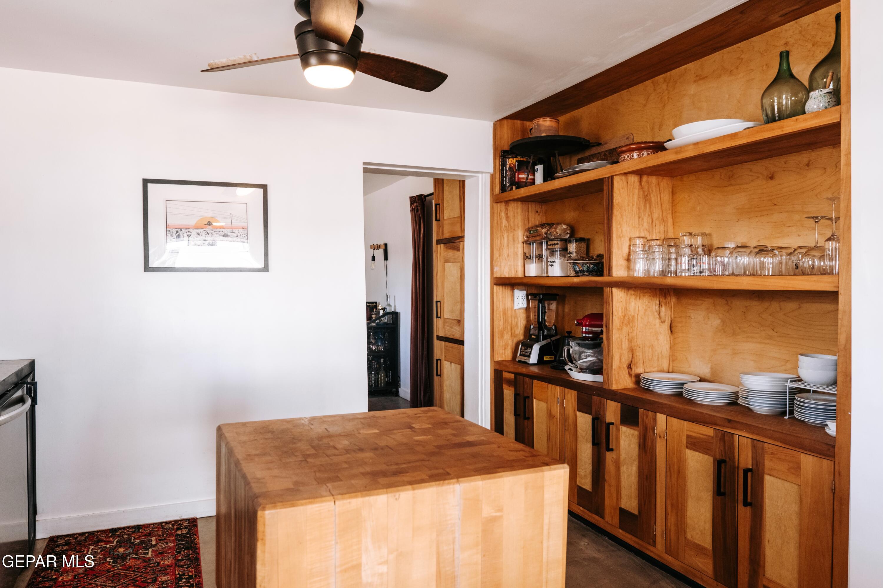 119 West Dallas Street Marfa, TX 79843 - Photo 12 of 38 13_BlairAndCameron_WacoHouse_bySarahMVas