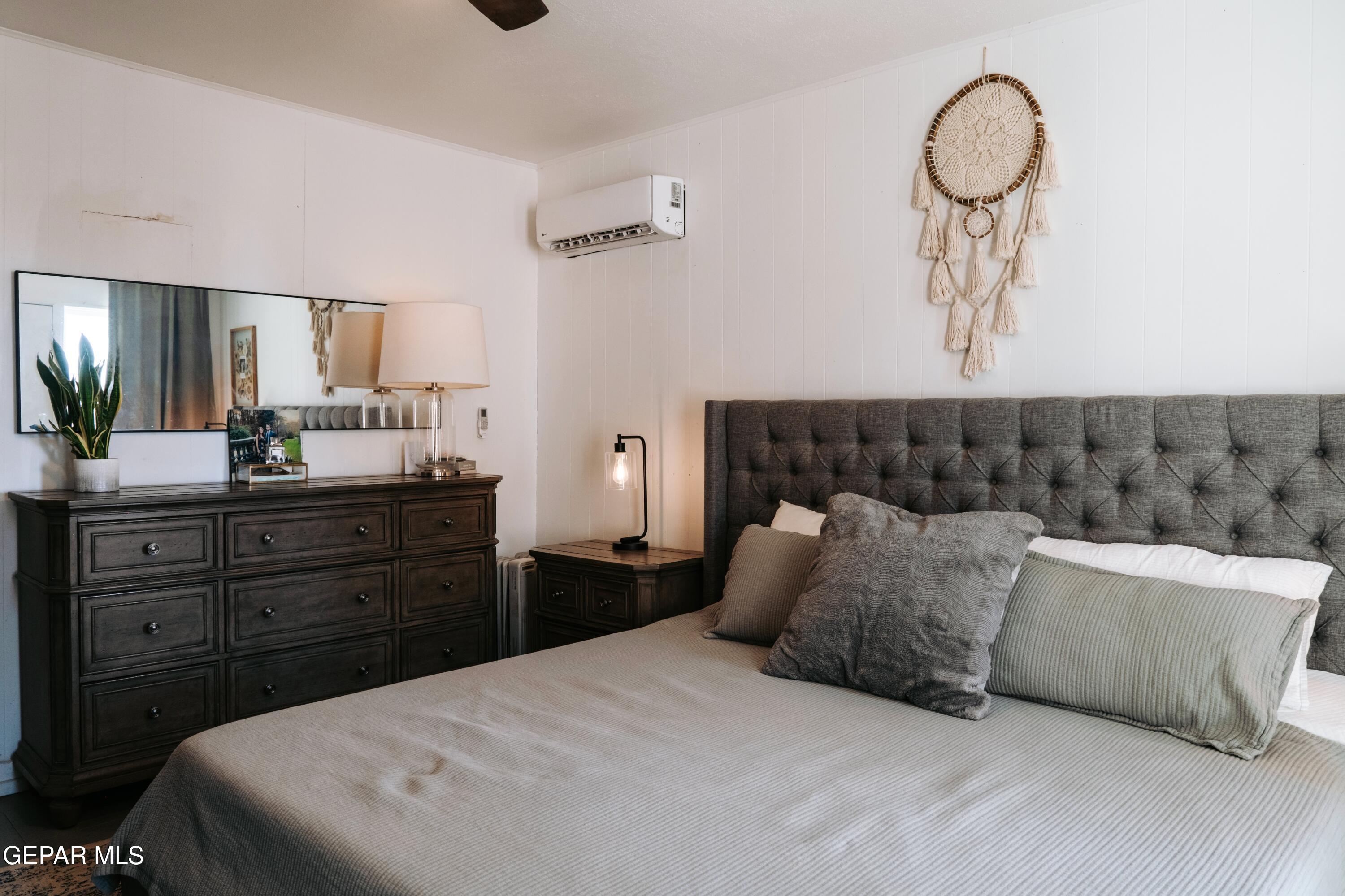 119 West Dallas Street Marfa, TX 79843 - Photo 28 of 38 29_BlairAndCameron_WacoHouse_bySarahMVas