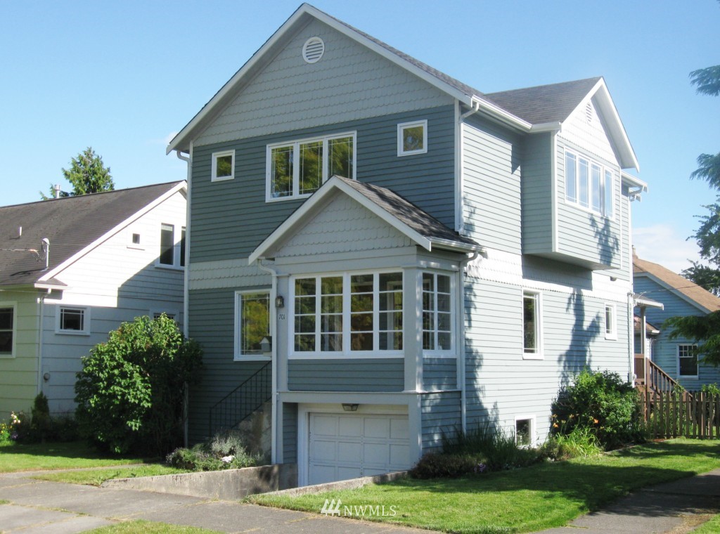 701 North 68th Street Seattle, WA 98103 - Photo 1 of 14