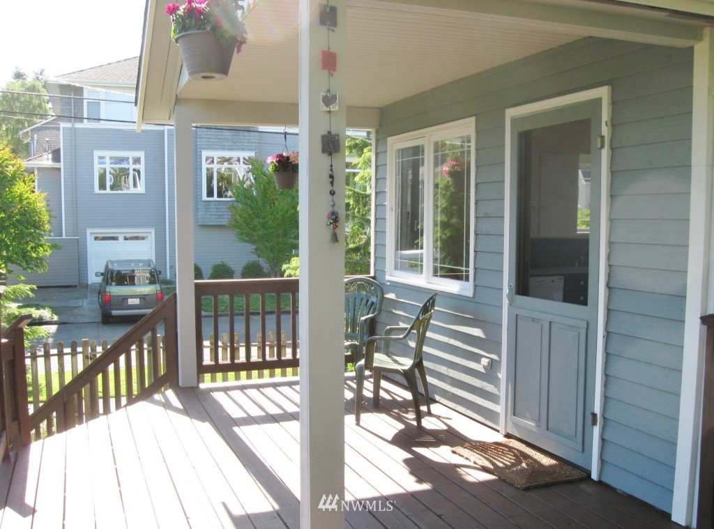 701 North 68th Street Seattle, WA 98103 - Photo 13 of 14