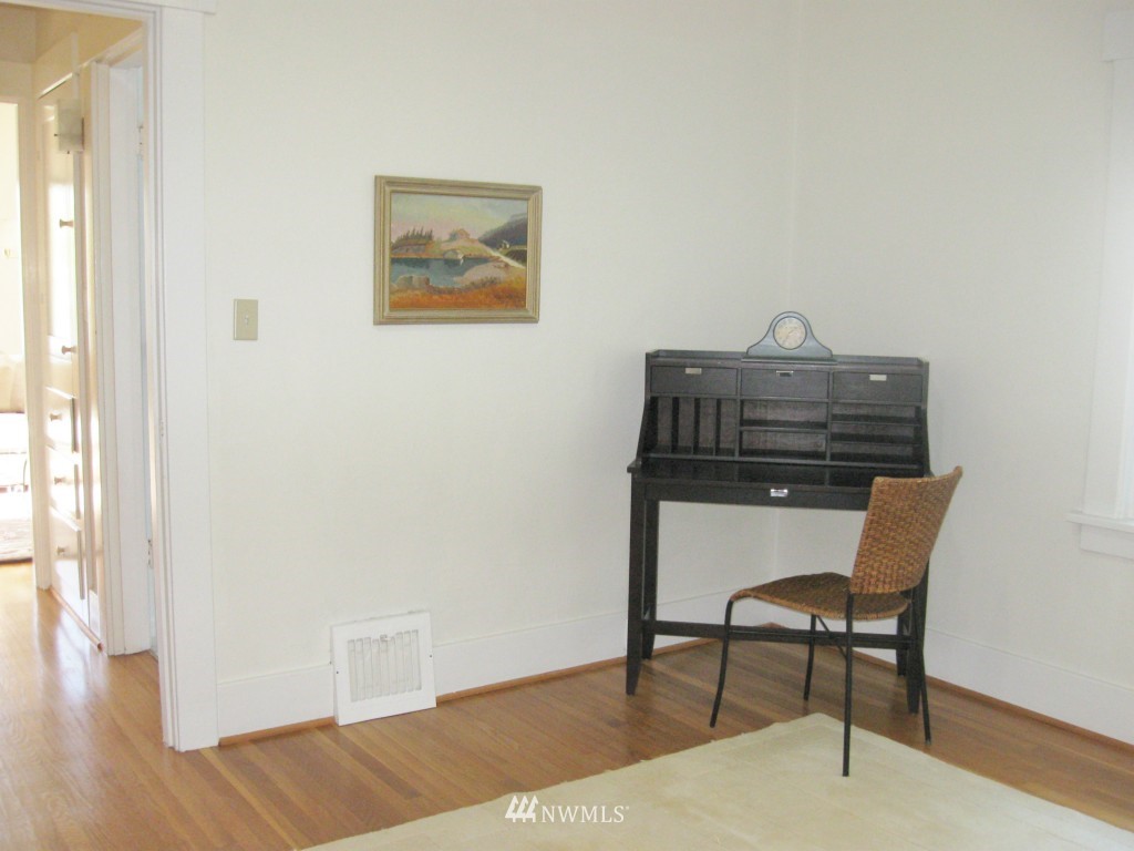 701 North 68th Street Seattle, WA 98103 - Photo 7 of 14