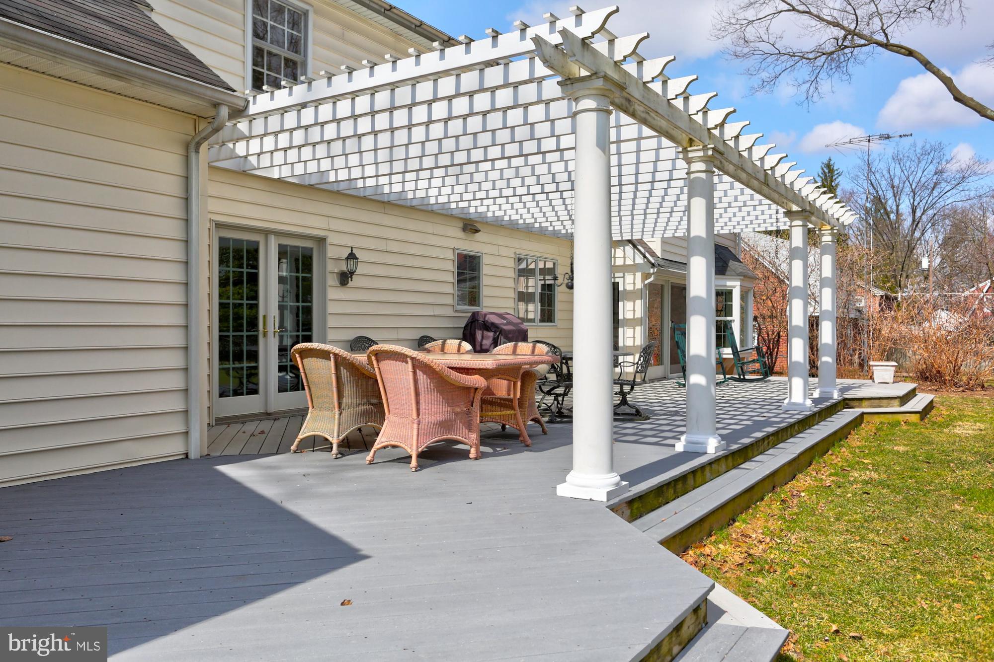 609 South Spruce Street Lititz, PA 17543 - Photo 6 of 34