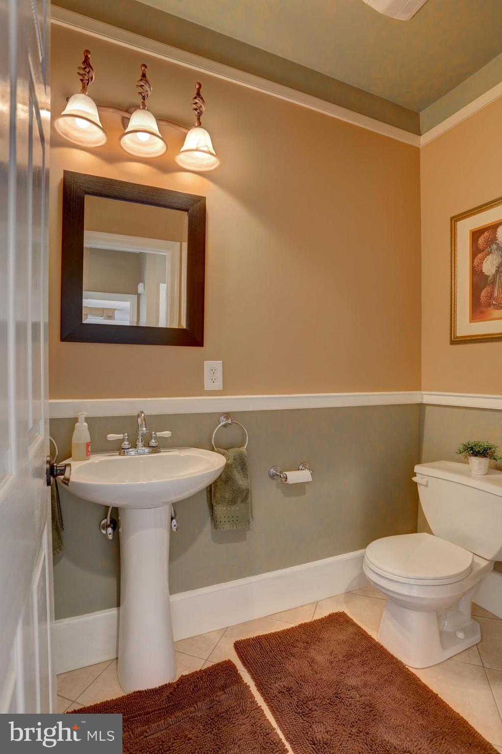 609 South Spruce Street Lititz, PA 17543 - Photo 9 of 34