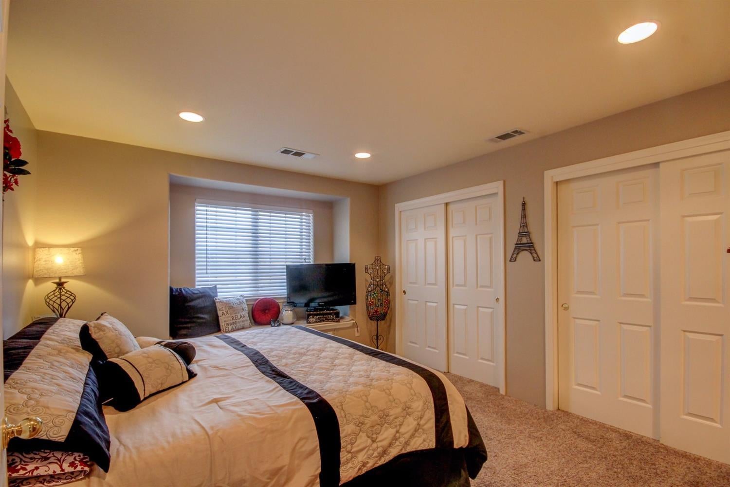 668 Shadow Way Central Point, OR 97502 - Photo 10 of 19 Additional Photo