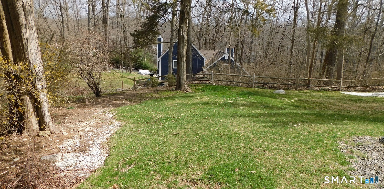 381 Bennetts Farm Road Ridgefield, CT 06877 - Photo 3 of 5