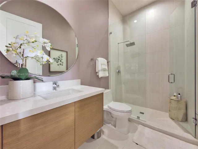 $2,100,000 | 8162 Northwest 48th Terrace, Doral, FL 33166