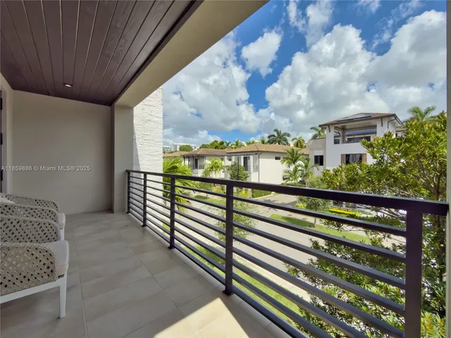 $2,100,000 | 8162 Northwest 48th Terrace, Doral, FL 33166