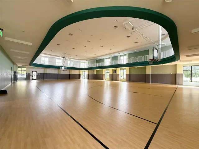 $2,100,000 | 8162 Northwest 48th Terrace, Doral, FL 33166