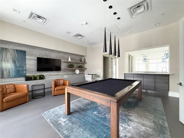 $2,100,000 | 8162 Northwest 48th Terrace, Doral, FL 33166